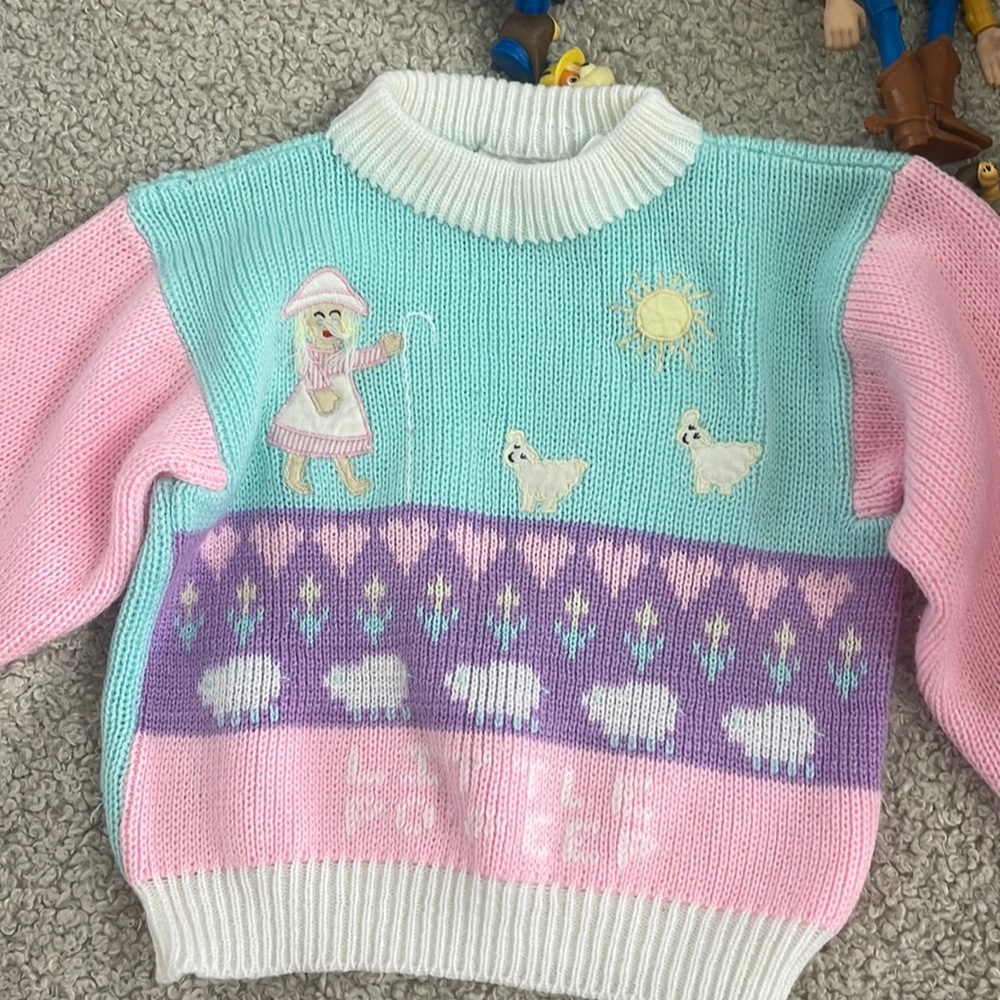Vintage po peep sweater for girls